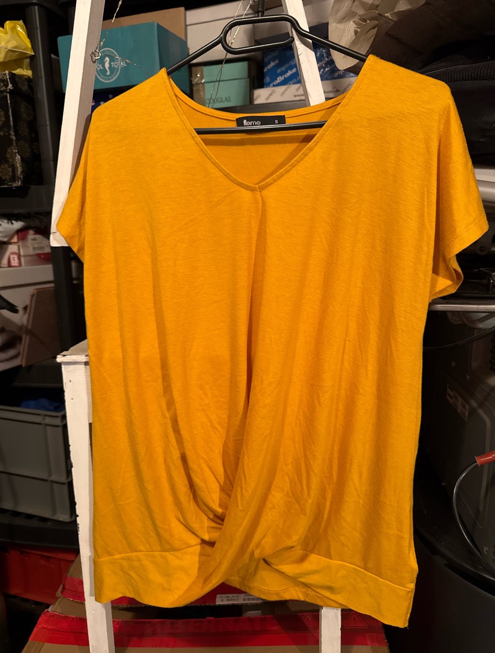 Schönes Senf gelbes tshirt S