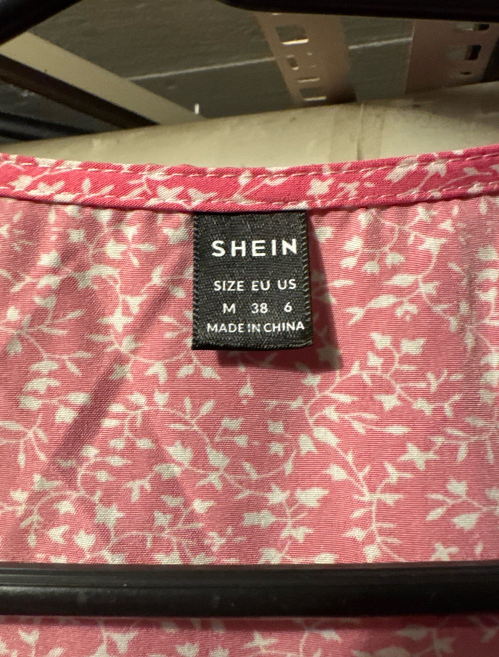 Schönes Wickel Kleid