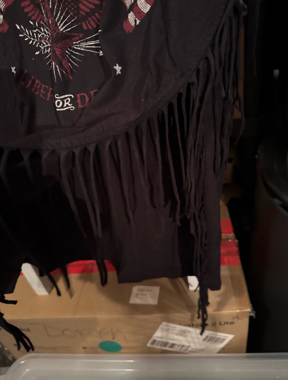 schönes tshirt in schwarz mit Adler