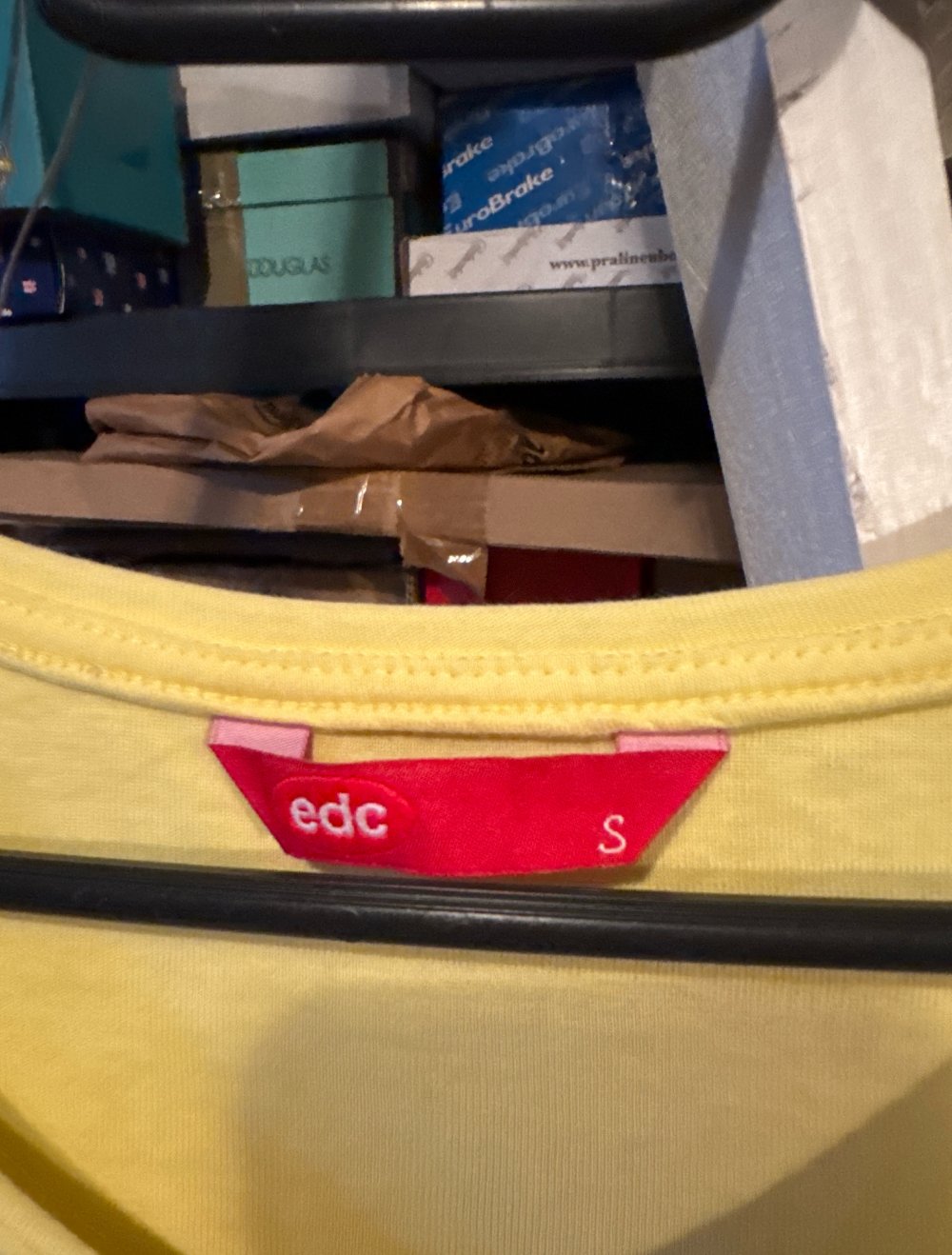 schönes zartes gelbes Esprit tshirt S