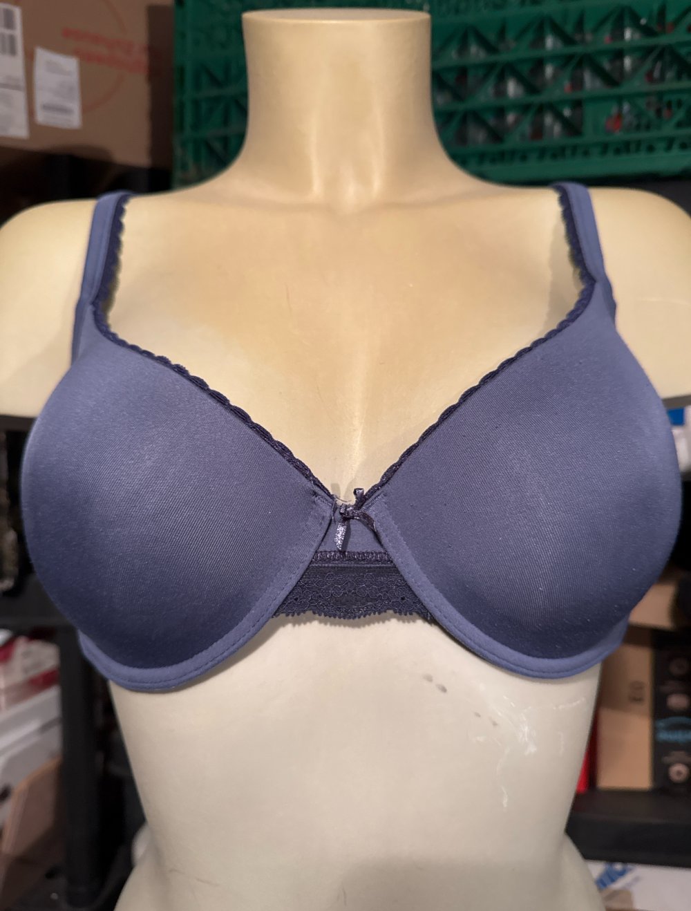 sehr schöner blauer spitzen bh 80C