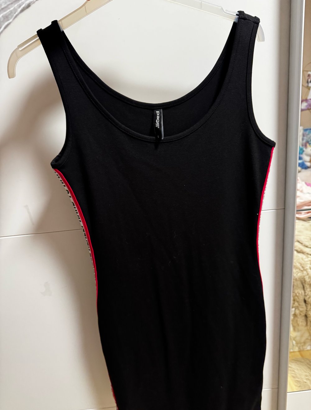 schönes figurbetontes Kleid S