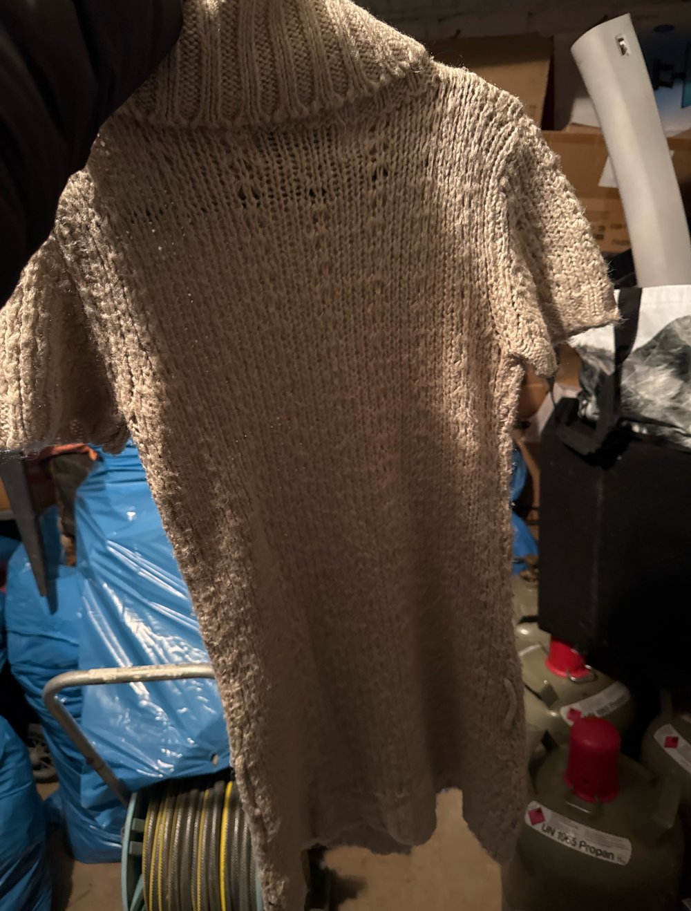 Schönes Beiges Strick Kleid