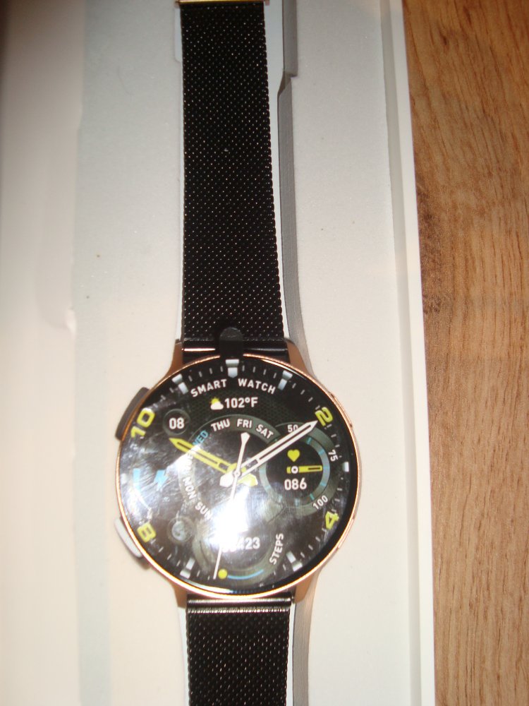 Neue Smart Watch mit vielen Funktionen.