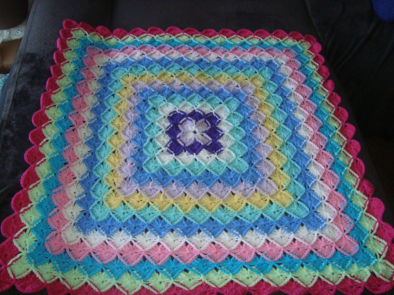 Häkeldecke im Bavarien Muster 