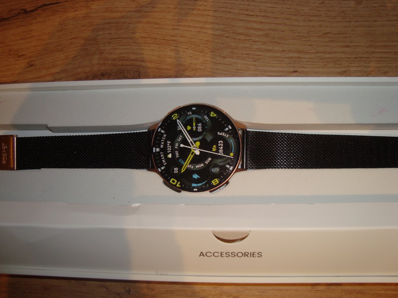 Neue Smart Watch mit vielen Funktionen.