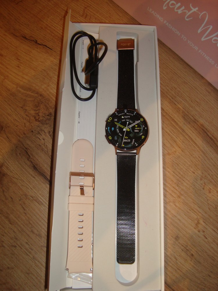 Neue Smart Watch mit vielen Funktionen.