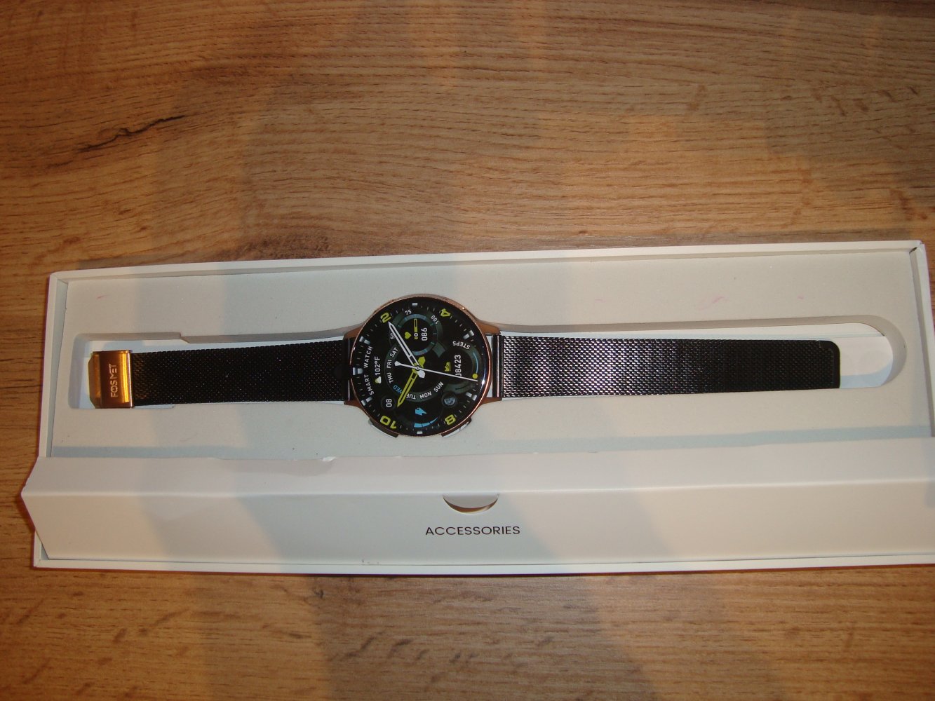 Neue Smart Watch mit vielen Funktionen.