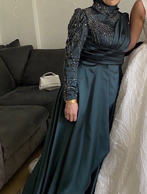 Grünes langes Abendkleid