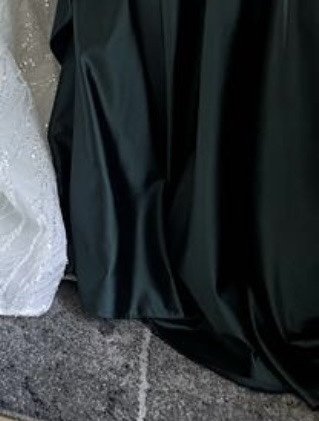 Grünes langes Abendkleid