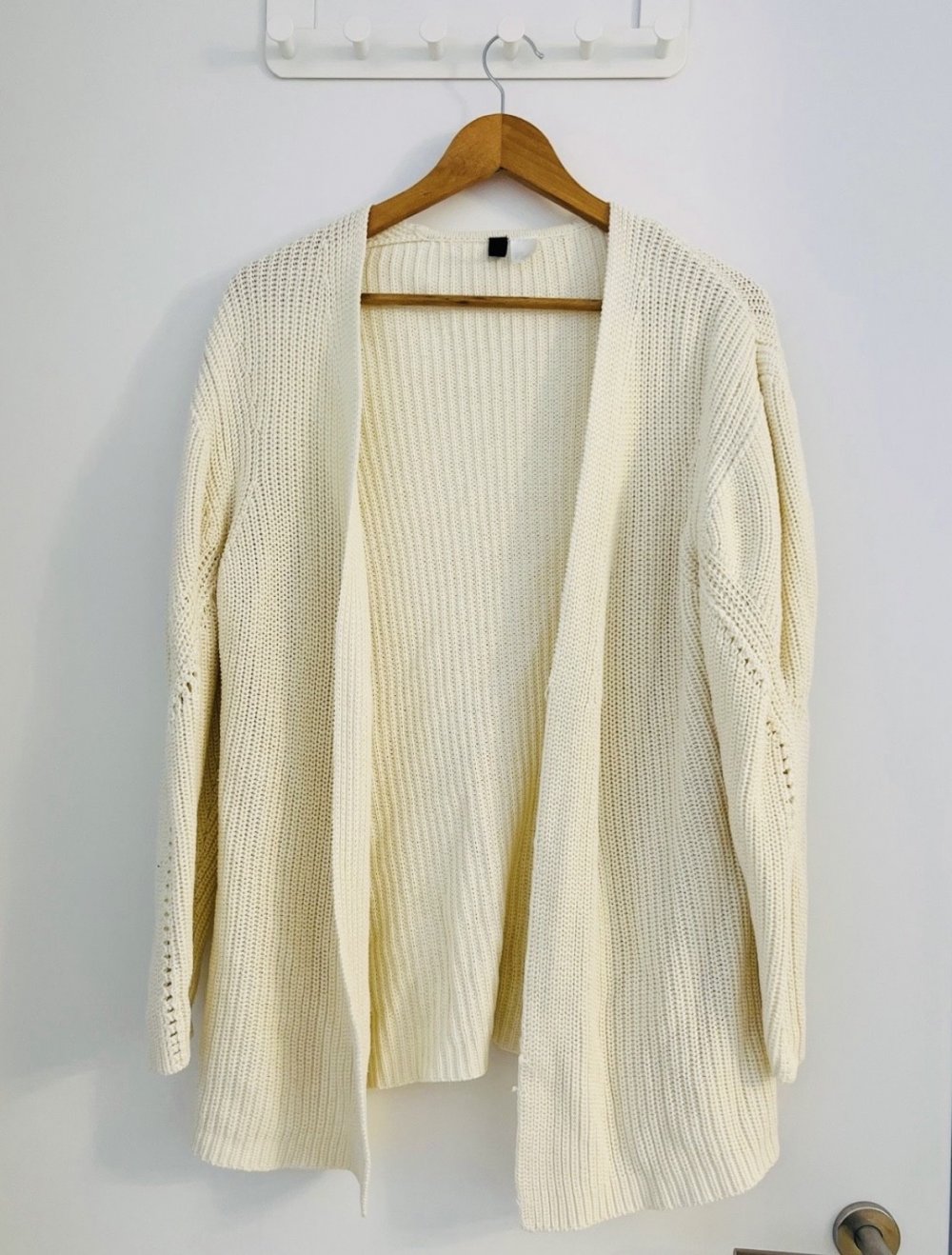 Strickjacke beige