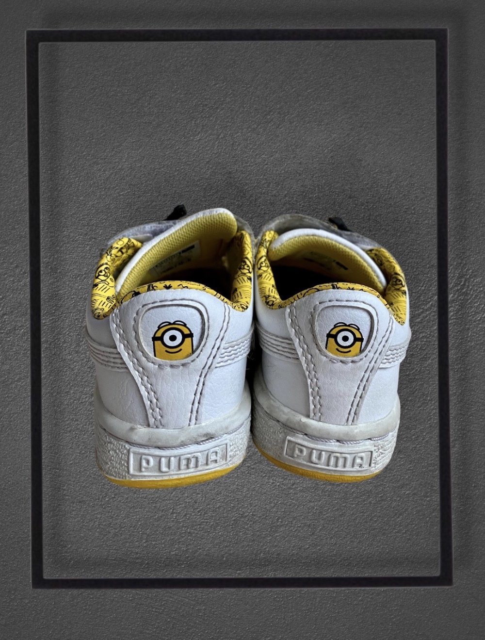 PUMA MINIONS Kinder Leder Sportschuhe Sneakers Gr.24