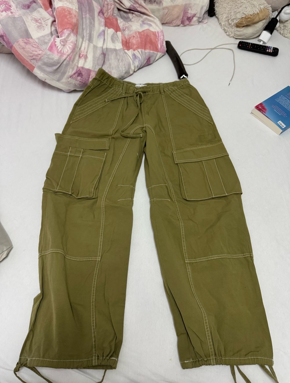 grüne cargo Hose