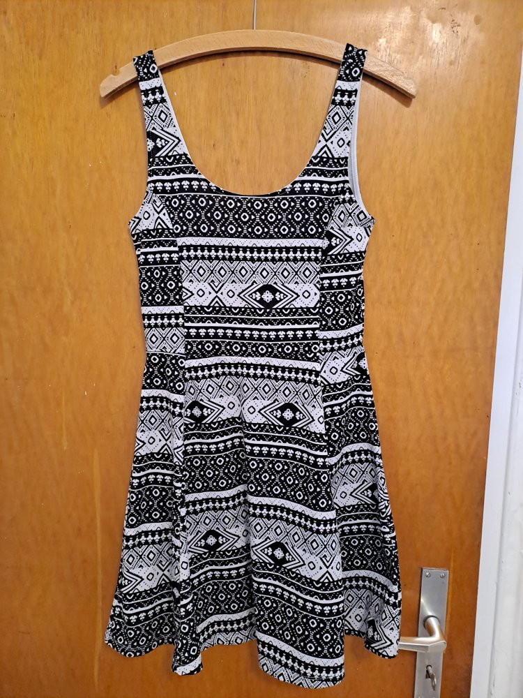 Kleid mit Muster 