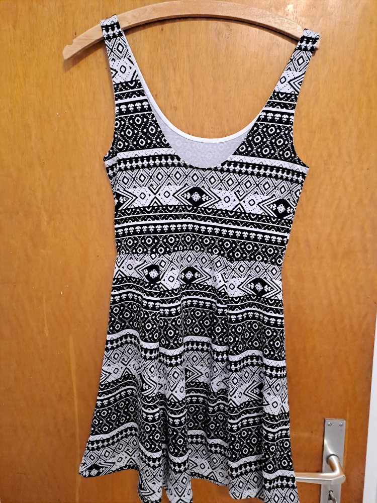 Kleid mit Muster 