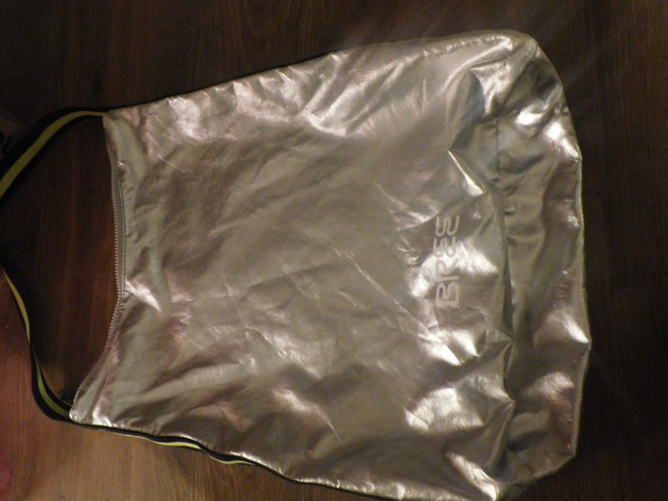 Tasche von bree mit Mercedesstern in silber
