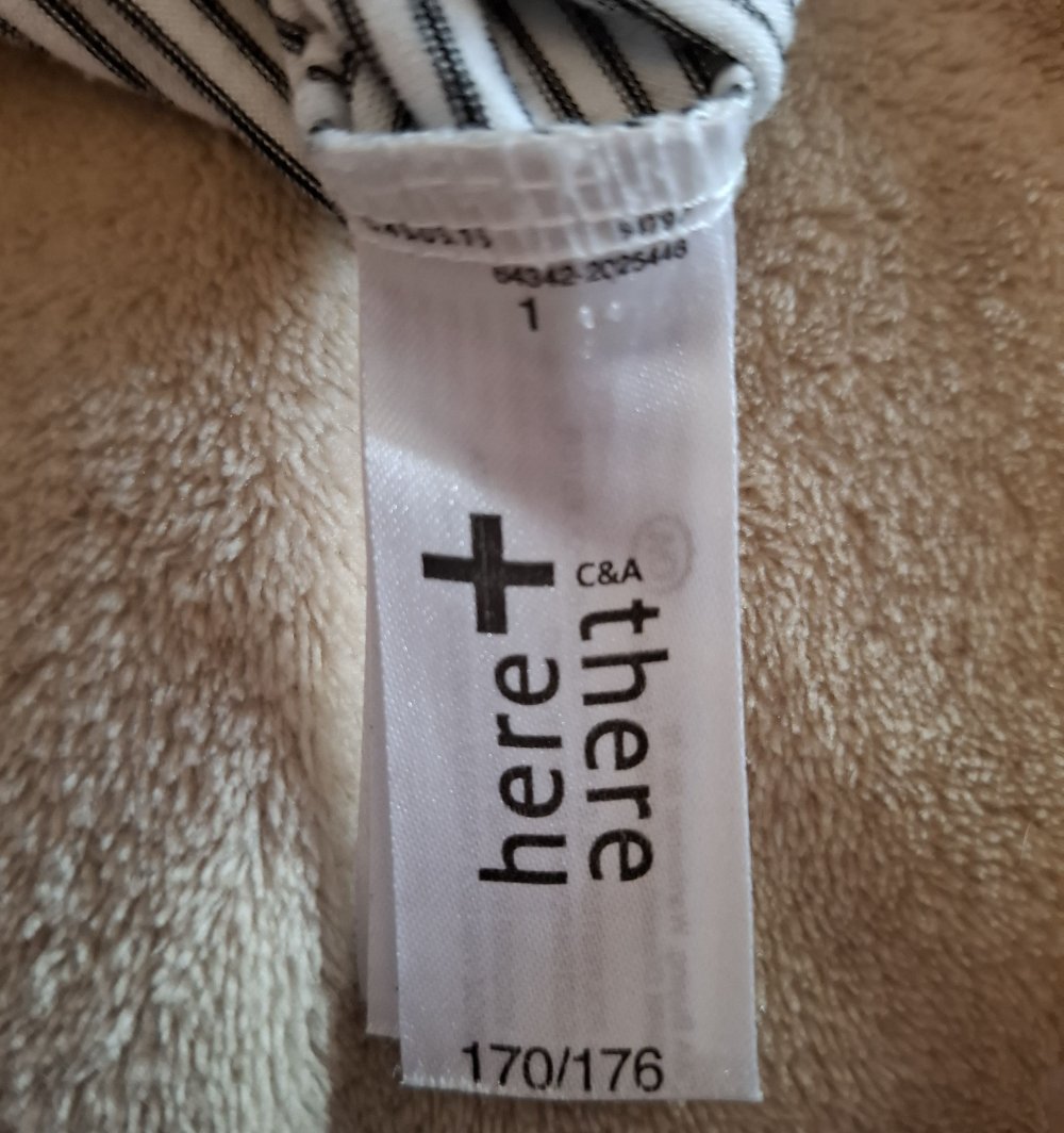 Schwarz-weiß gestreiftes T-Shirt (Schulterfrei) mit Glitzeraufdruck von here + there