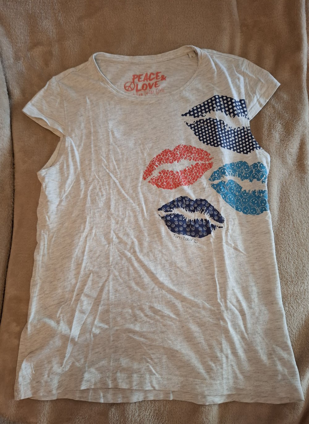 Grau meliertes T-Shirt mit Aufdruck von Tom Tailor