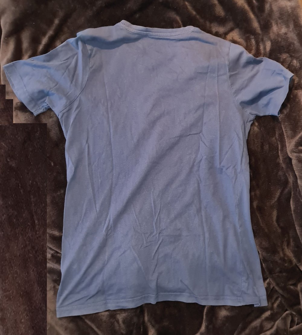 Graublaues T-Shirt von TCM mit Aufdruck