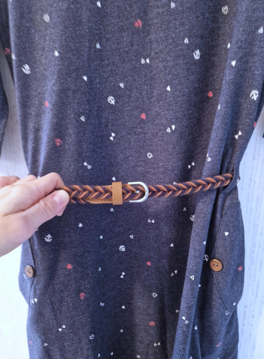 T-Shirt Kleid dunkelblau mit braunen Gürtel
