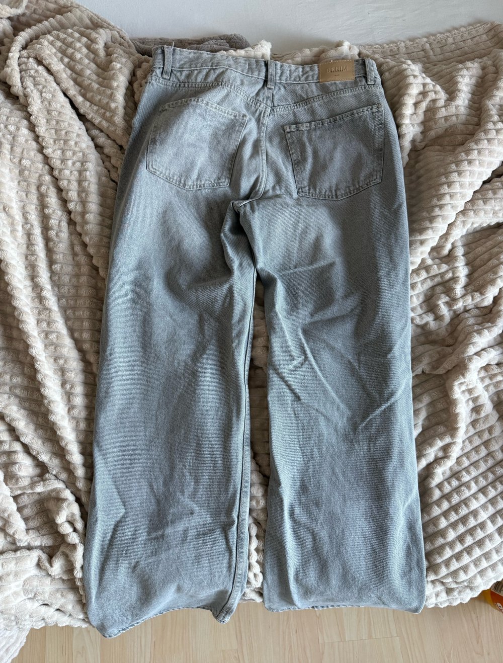 Graue Straight leg jeans