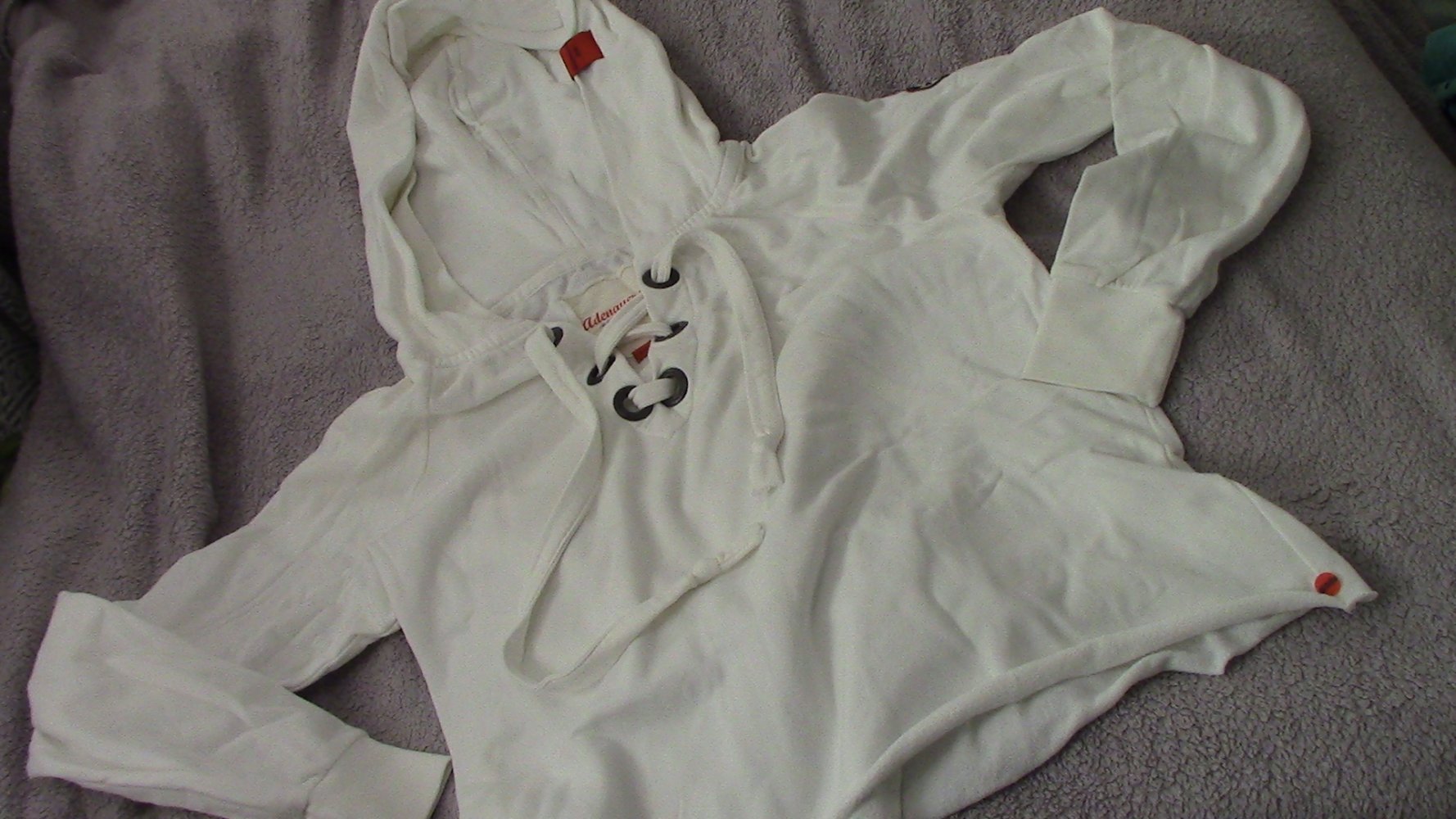 süsses LangarmSweatshirt  in weiss Adenauer & Co :) 