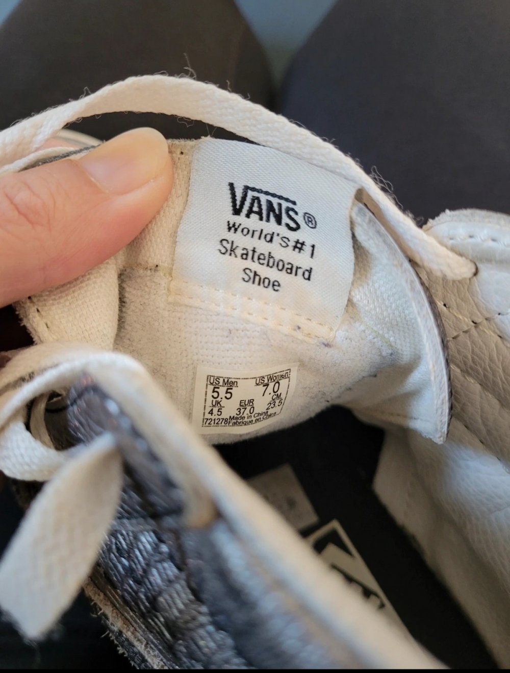 Vans Leder Oldskool Sneaker Metallic Snakeoptik Silber grau Retro Krokomuster Snake Hightop Schlangenmuster techno rave Schlange Kroko Shiny