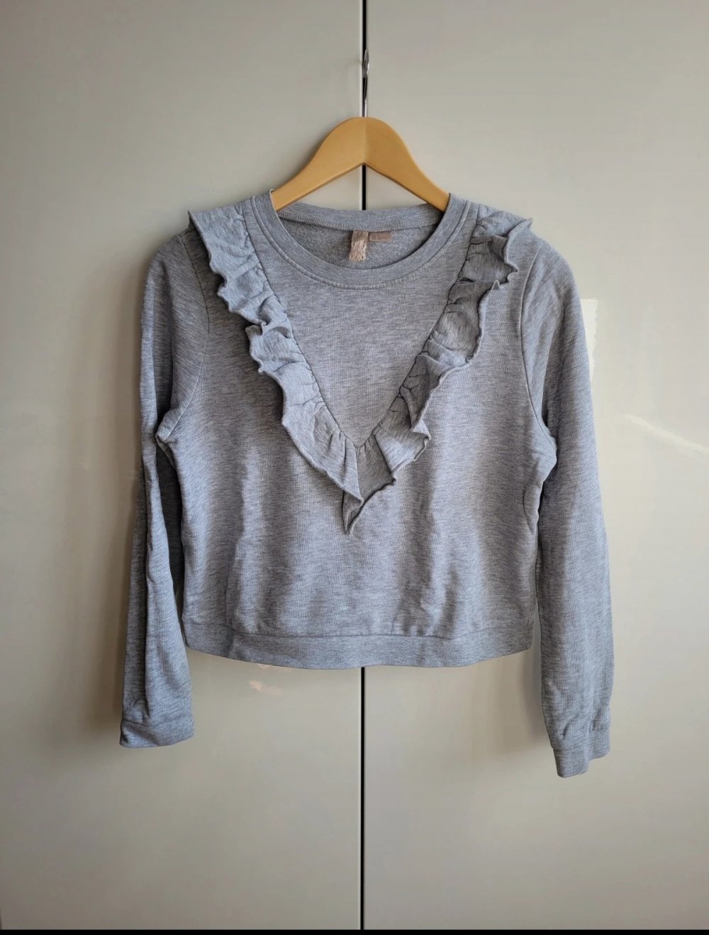 H&M Cropped Vintage Sweatpullover Baumwolle Volant Crop Sweater Sweatshirt Volants Divided White Boho Viskose Hipster