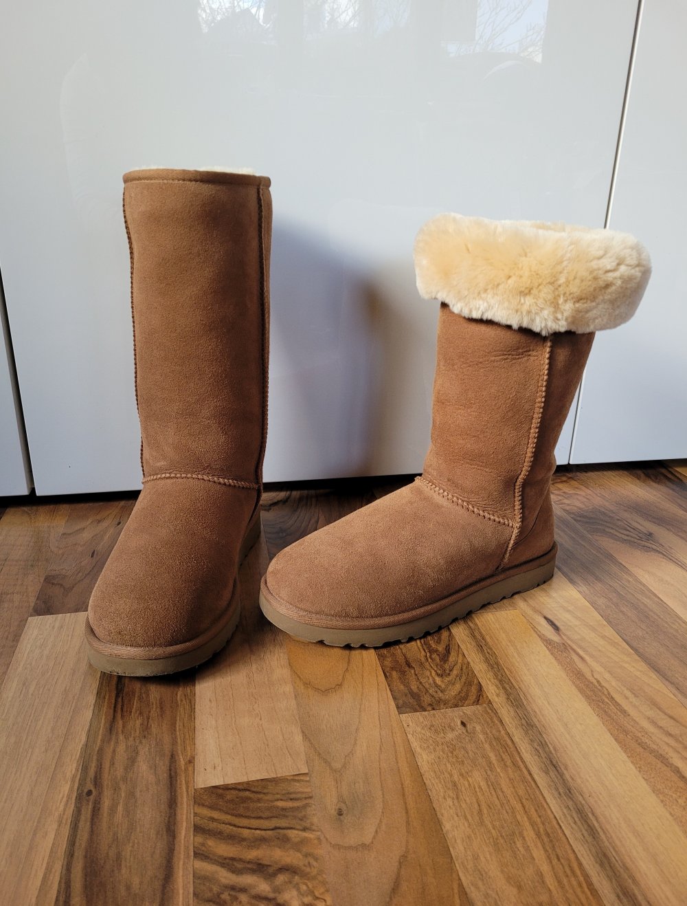 UGG Boots Classic Tall Chestnut Lammfellboots Lammfell sheepskin Winterstiefel Wildleder Leder Winterboots cognac braun cognacbraun Fell Wildlederboots Stiefel Wildlederstiefel Lederstiefel Lammfellstiefel