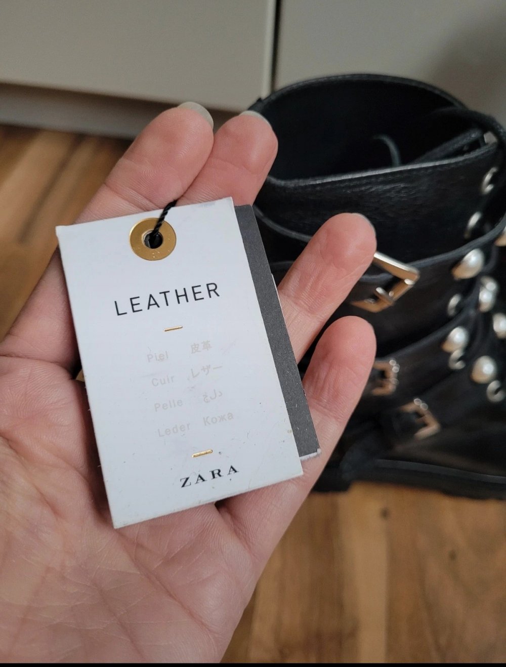 Zara Leder Boots derb mit Schnallen und Perlen schwarz Stiefelette Punk Goth Biker Schnürstiefel Schnürboots Grunge Gothik gothic