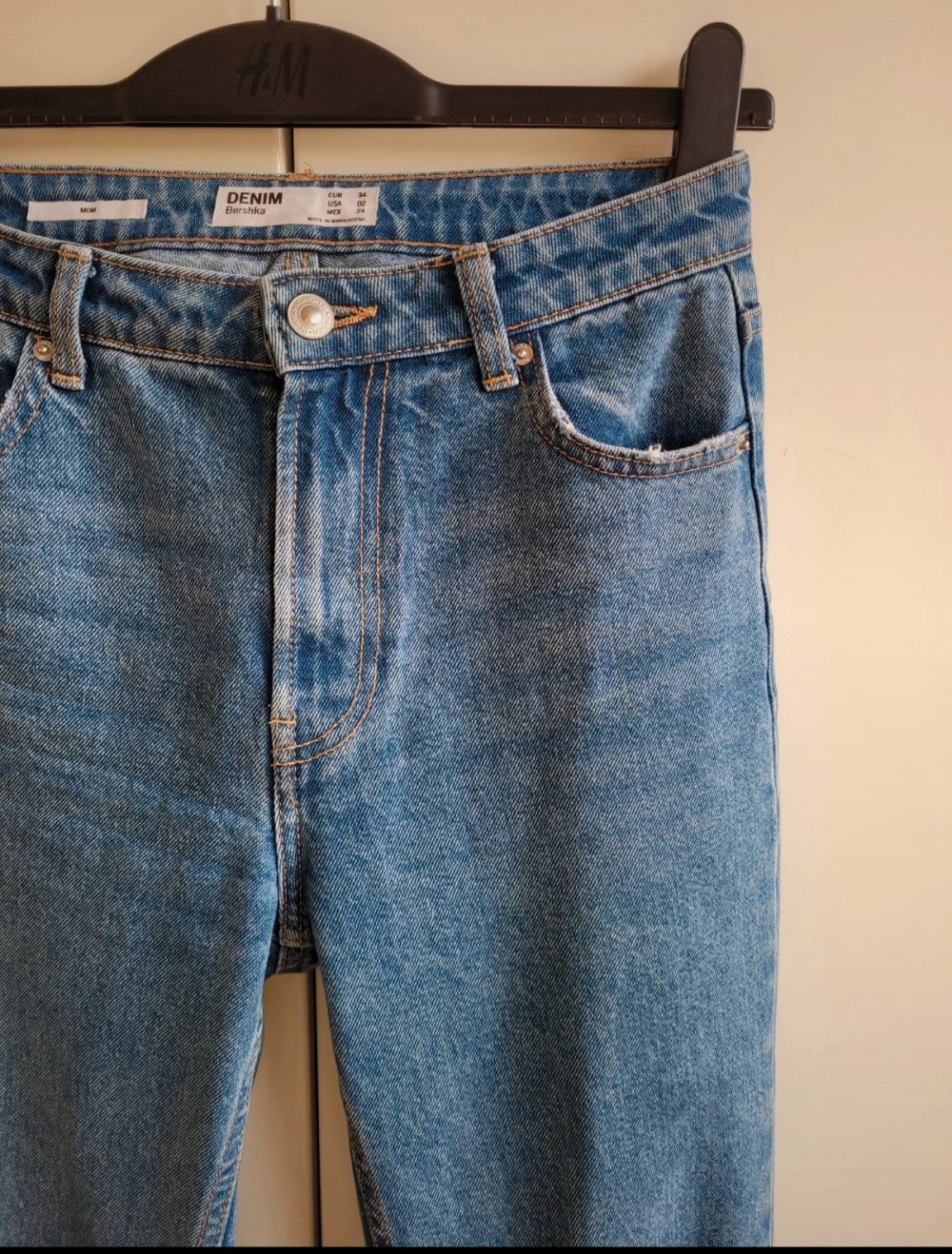 Bershka High Waist Momjeans Vintage Fit taper Mom Jeans Momfit tapeted 100% Baumwolle