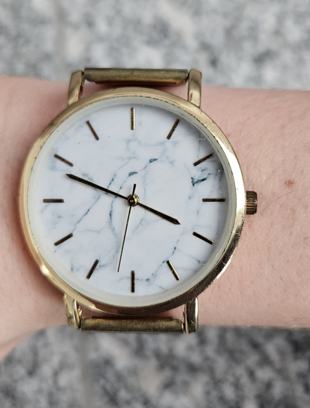 Armbanduhr in Gold