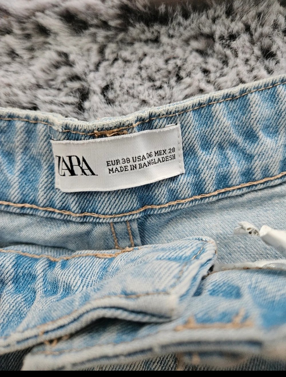 Kurze Jeanshose in Blau