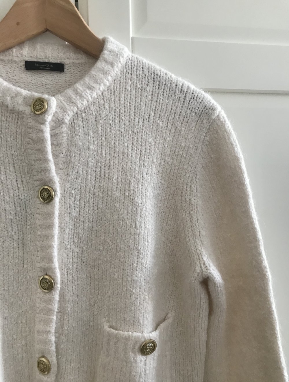 Massimo Dutti Strickjacke Cardigan knit Knöpfe gold farben blogger festlich Weihnachten Xmas