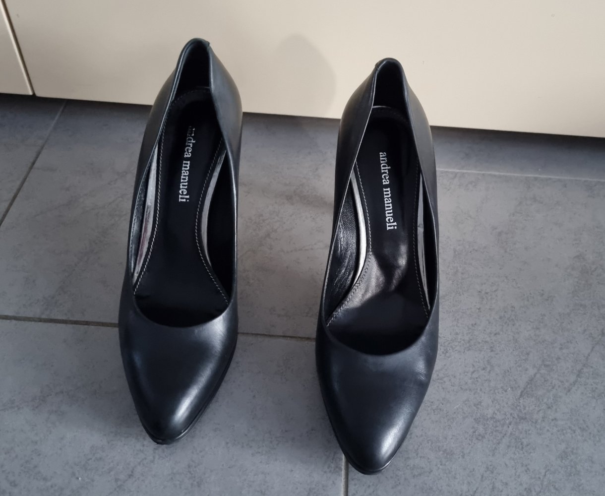 Andrea Manueli schwarze Leder Pumps, Gr.41