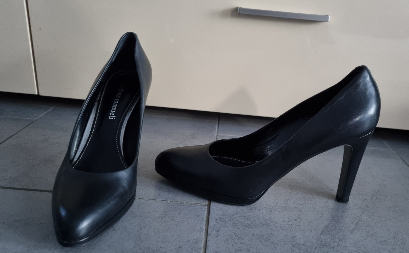 Andrea Manueli schwarze Leder Pumps, Gr.41