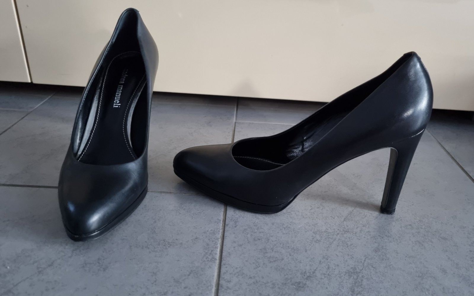Andrea Manueli schwarze Leder Pumps, Gr.41