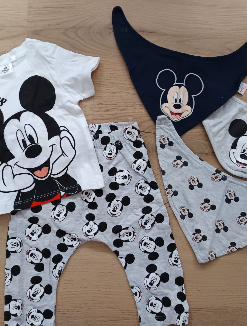 Mickey Maus gr 62