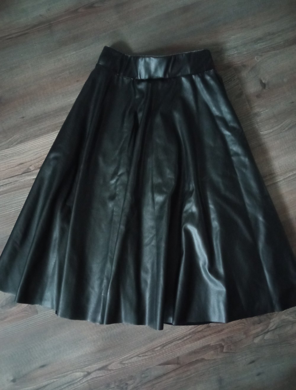 Leder Rock
