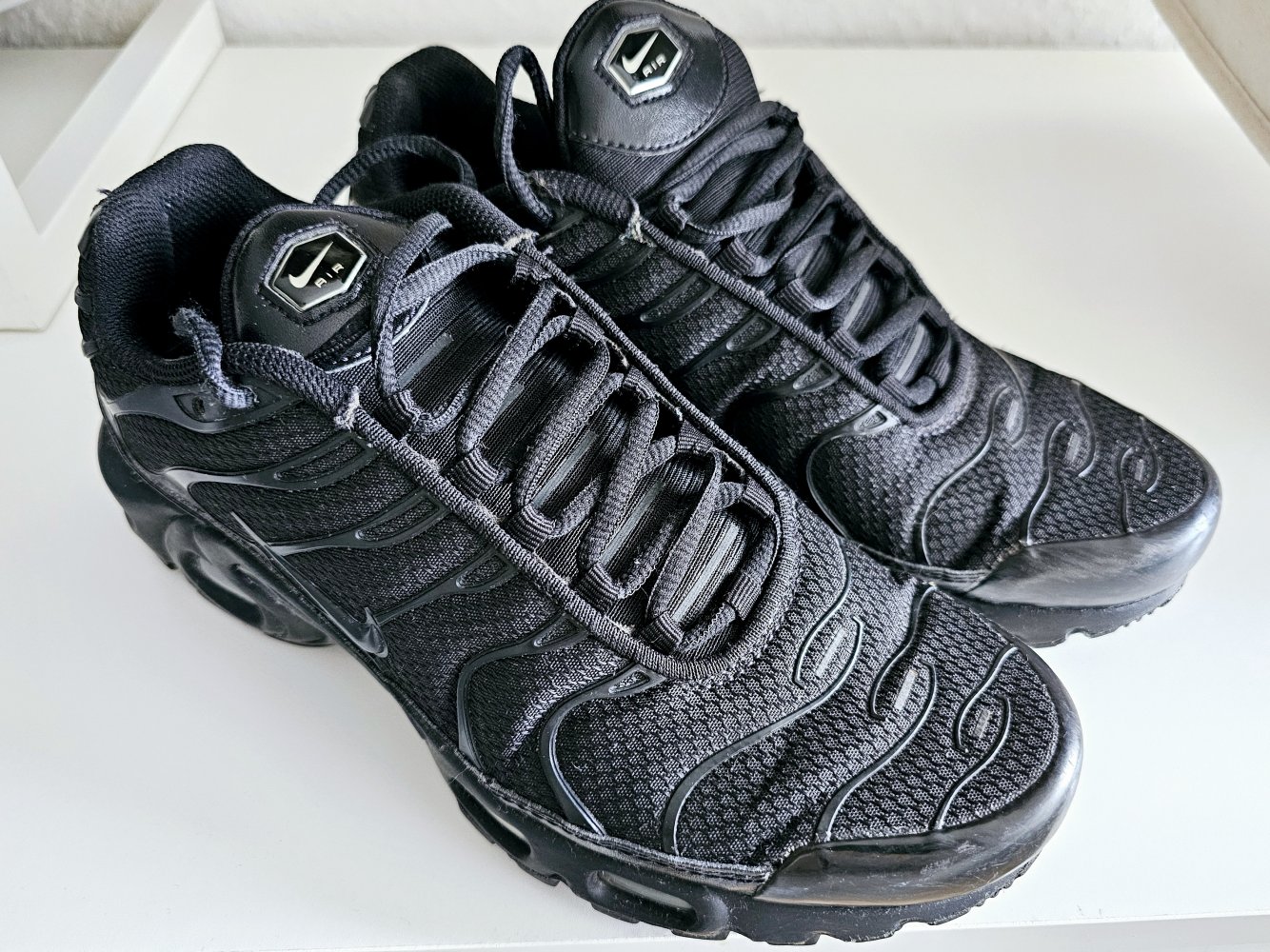 Nike Air Max Plus TN triple Schwarz 604133-050 Größe 40.5 wie neu