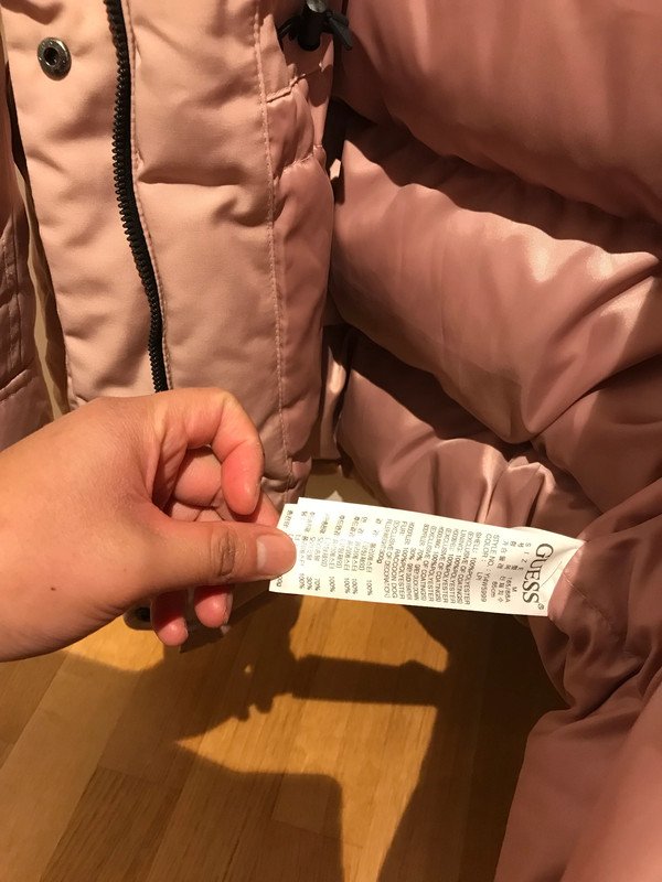Guess Damen Daunenjacke – Größe M – Gebraucht, aber in Top-Zustand