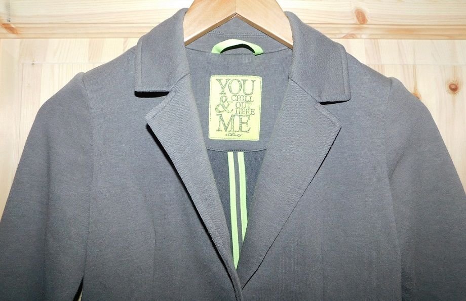 Gr.XS Jacke Kurzjacke grau mit neongrün - sOliver