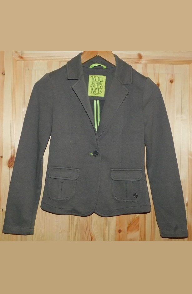 Gr.XS Jacke Kurzjacke grau mit neongrün - sOliver