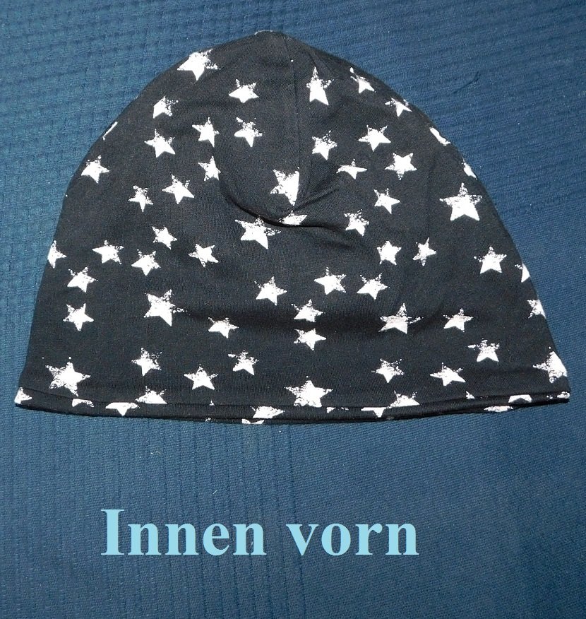 Wendemütze Baumwolljersey schwarz weiß Sterne KU 25-35cm - Handarbeit