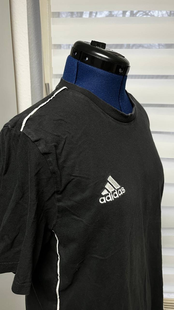 T-Shirt von Adidas (Größe L)
