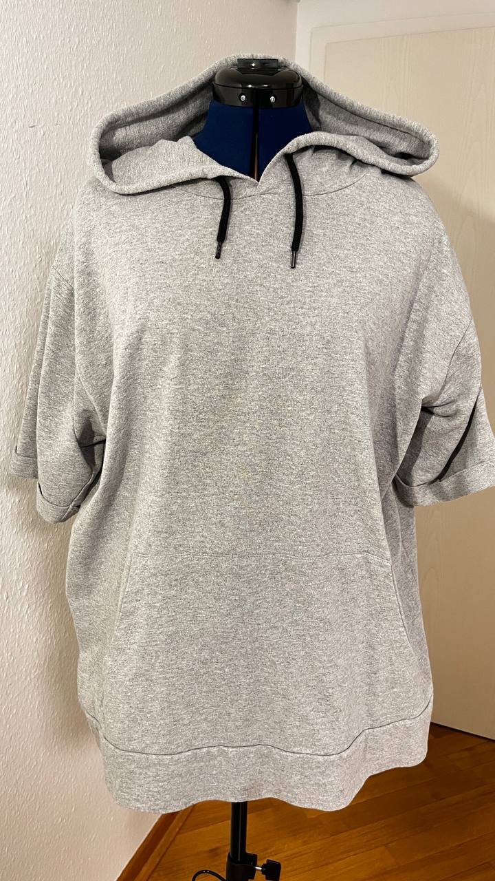 Praktischer kurzärmliger Hoodie in Grau (XXL)