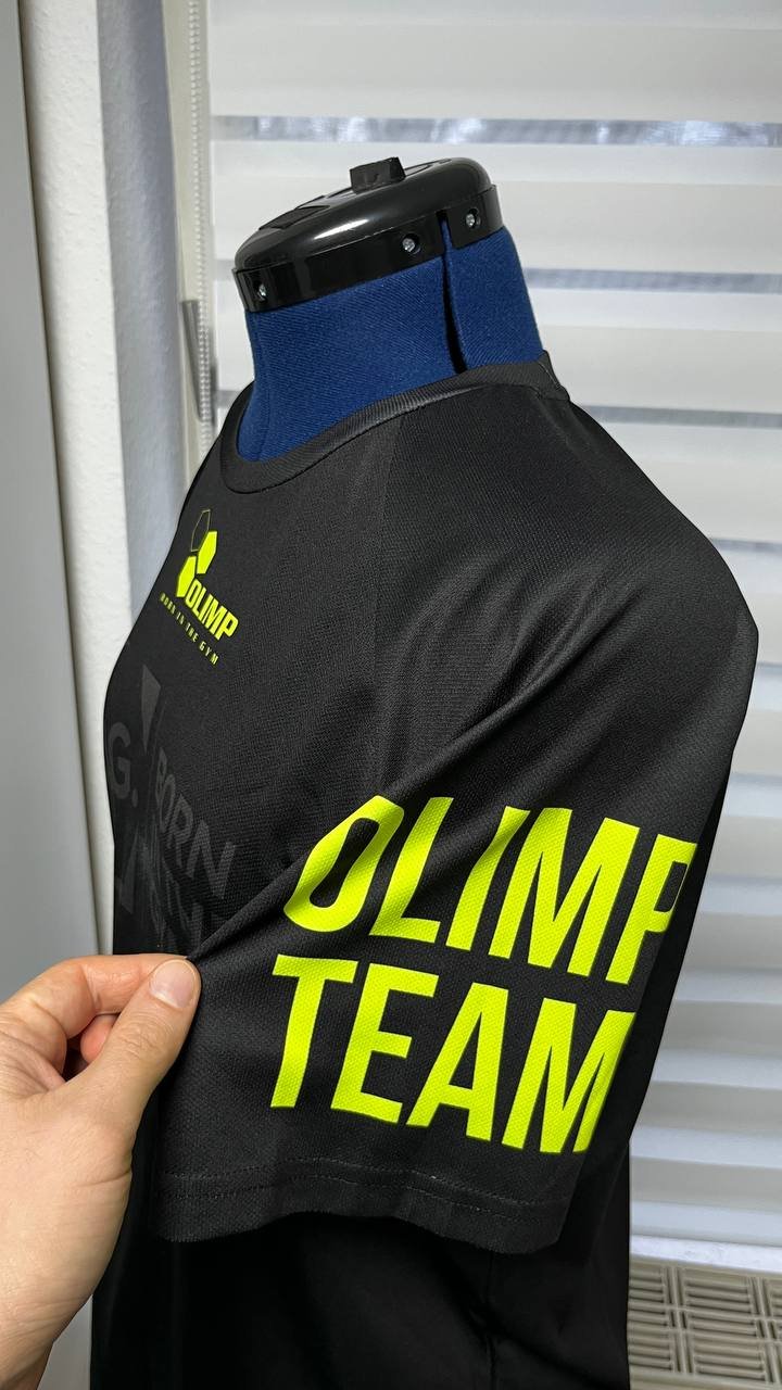 Sport-Shirt (Born in the Gym, Größe XL, Dri-Fit)