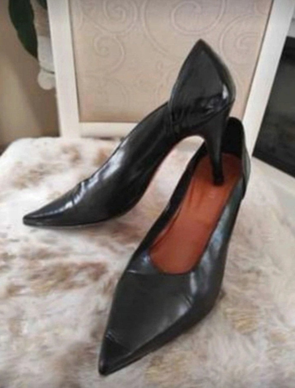 Vollleder Pumps Gr. 39 ~ Vero Guoio ~