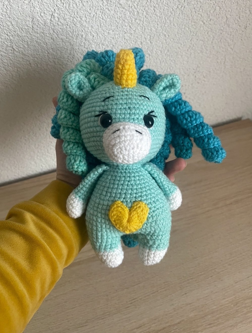 Häkeln Einhorn-Spielzeug blau