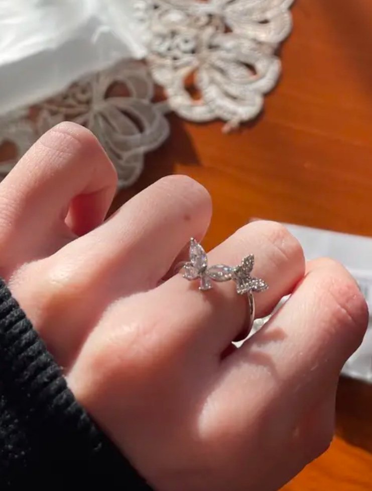 ♥️Zauberhafter Schmetterlingsring♥️Softer Ring funkelt *NEU